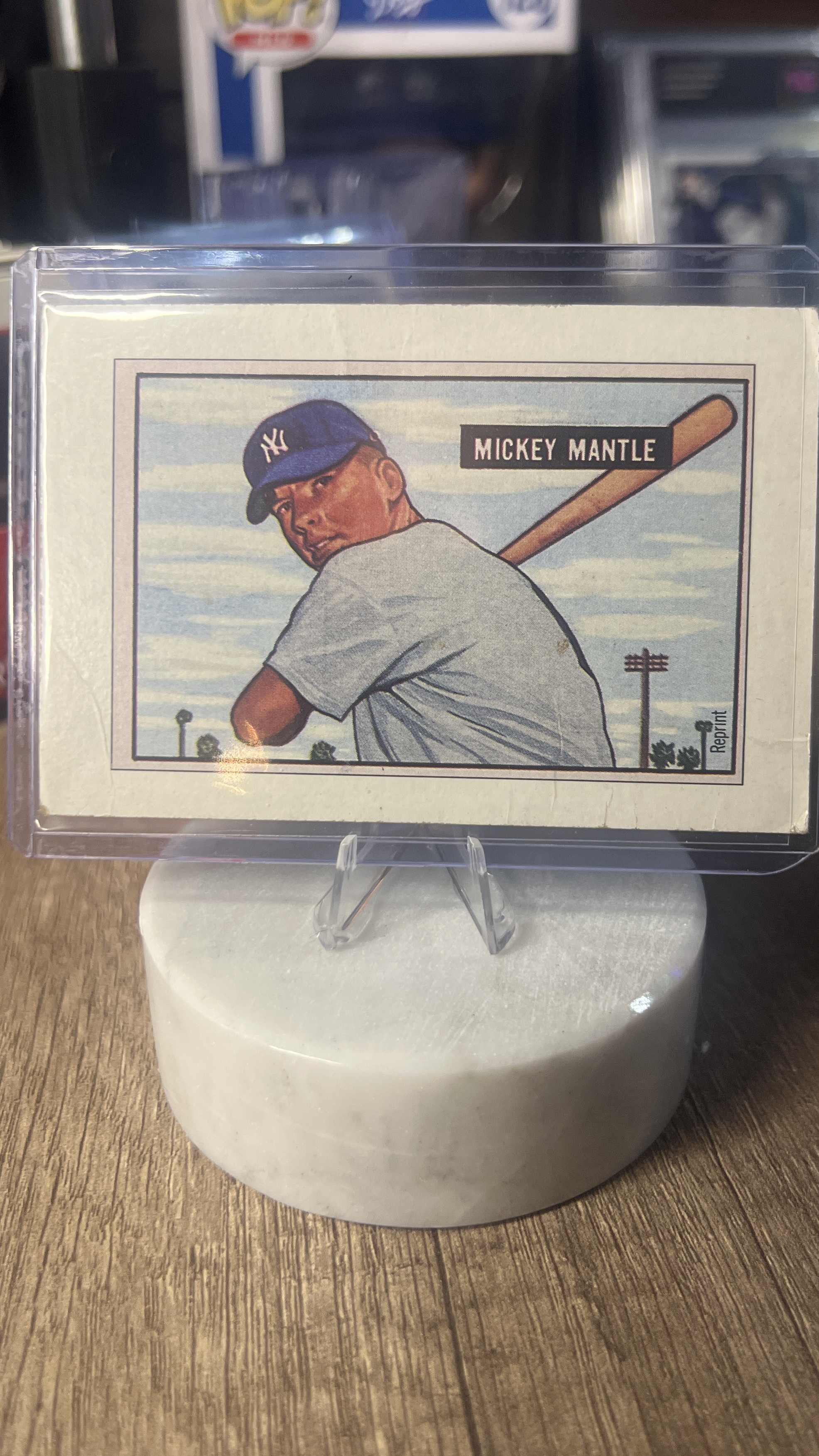 🔥🔥MICKEY MANTLE. REPRINT 1989 BOWMAN.