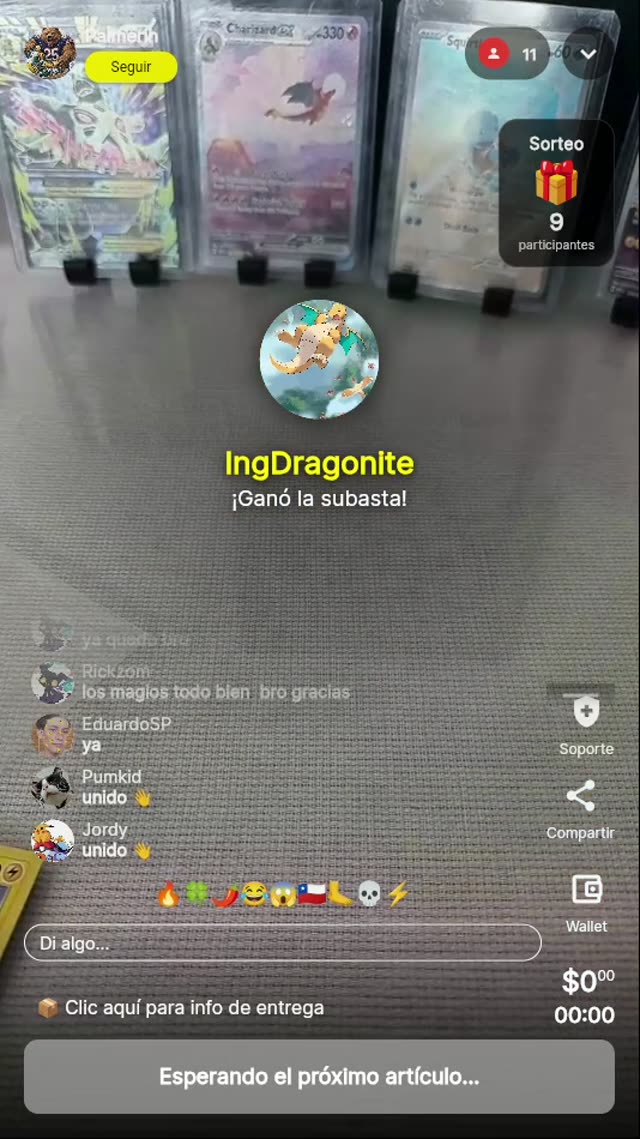 Charizard VMAX y Squirtle Pokémon