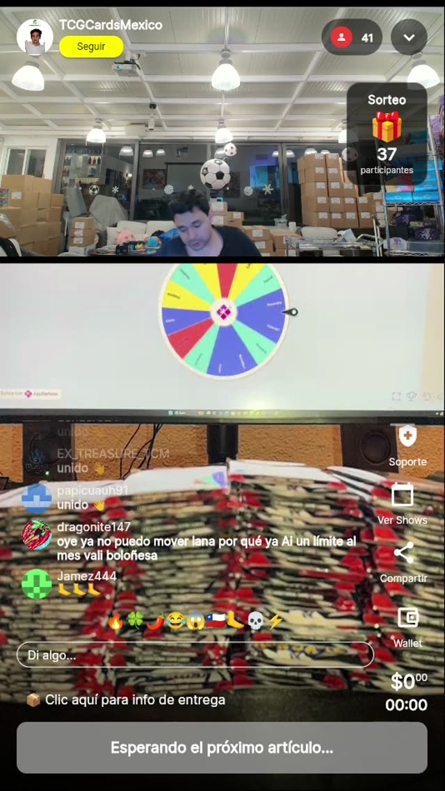 Carta Pokémon Charizard rifada