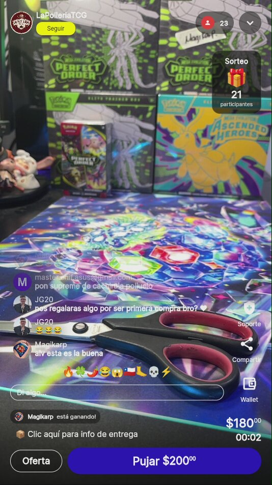 Llavero Pata de Pollo Dorada 3D