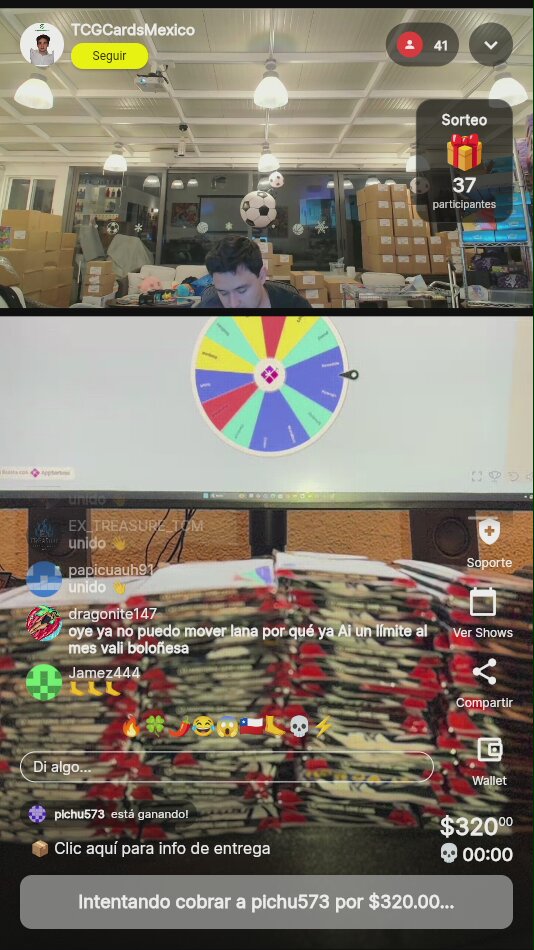 Carta Pokémon Charizard rifada