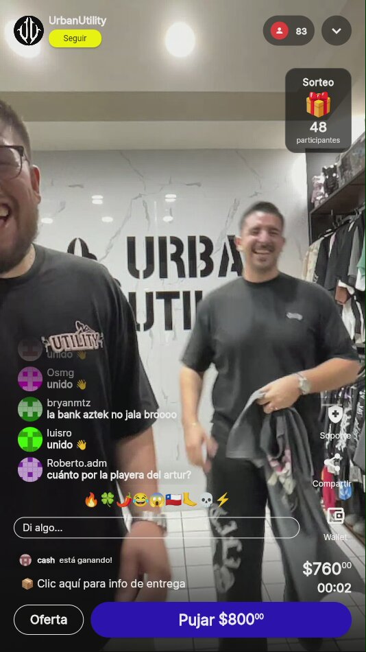 Playera Urban Utility Estampada Gris