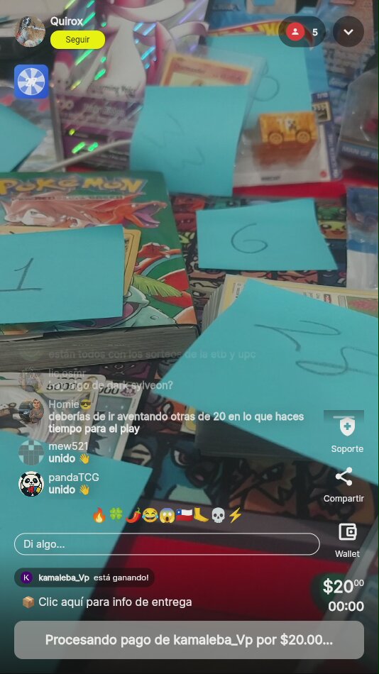 Lote de cartas Pokémon al azar